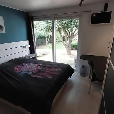 Les Pieds Dans Thau Villa